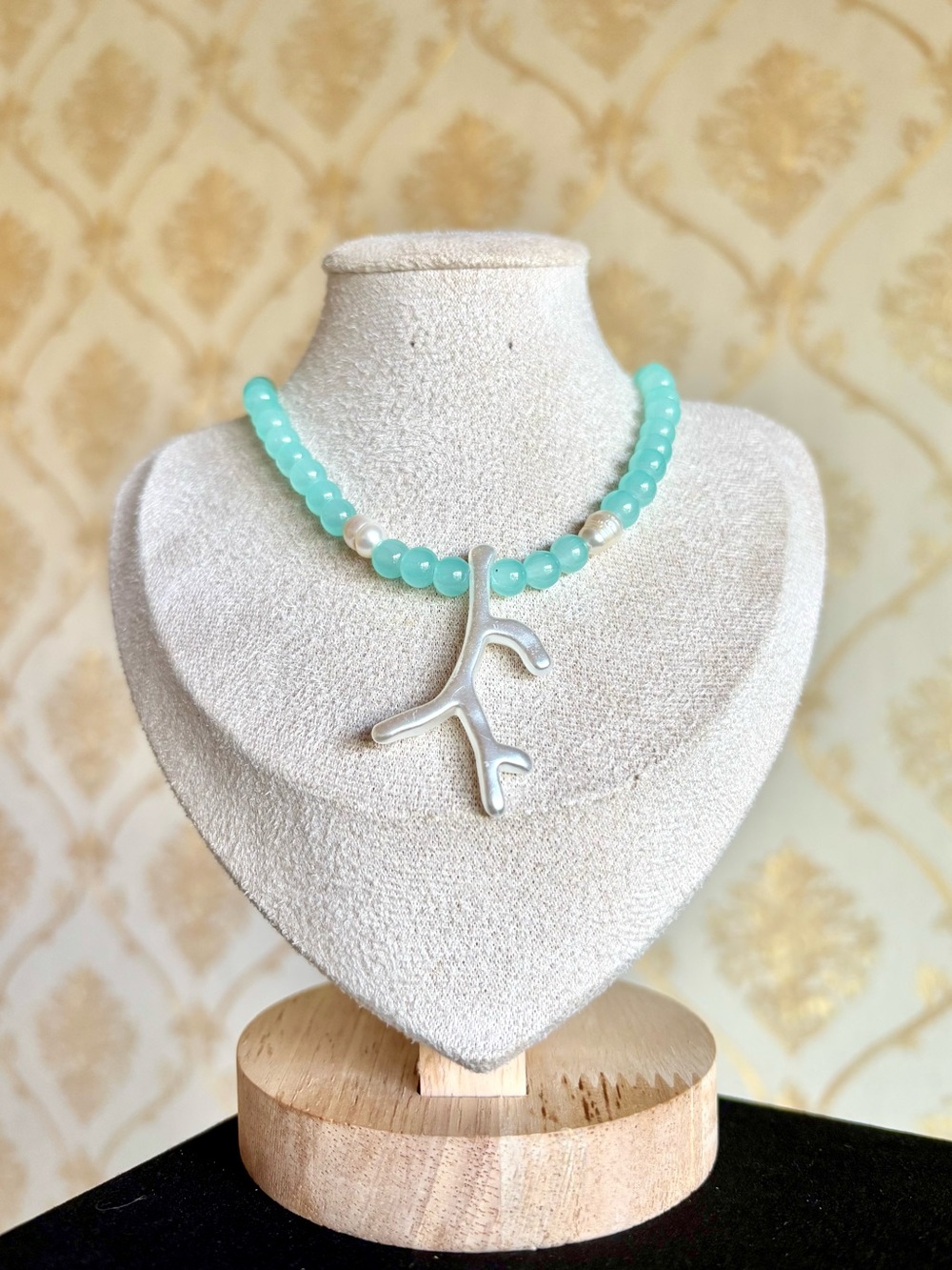 One-of-a-Kind Aqua Beaded Necklace with Pearls/Magnetic Vintage Jewelry